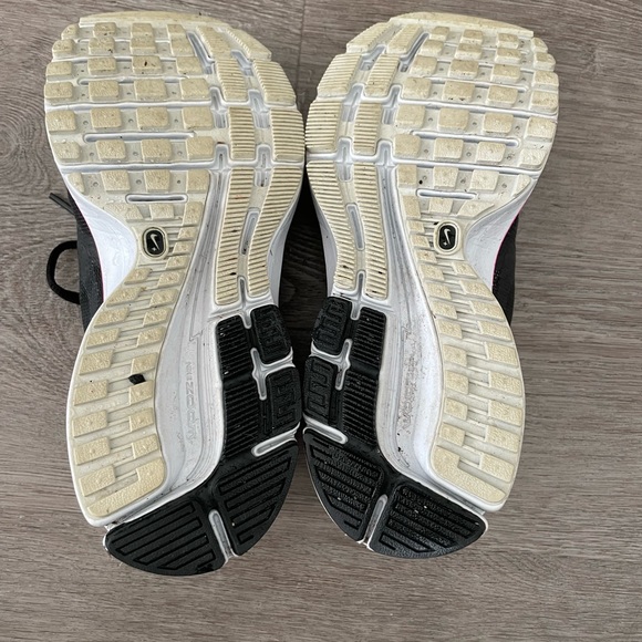 Black leopard print and hot pink Nike Runners - Picture 7 of 7